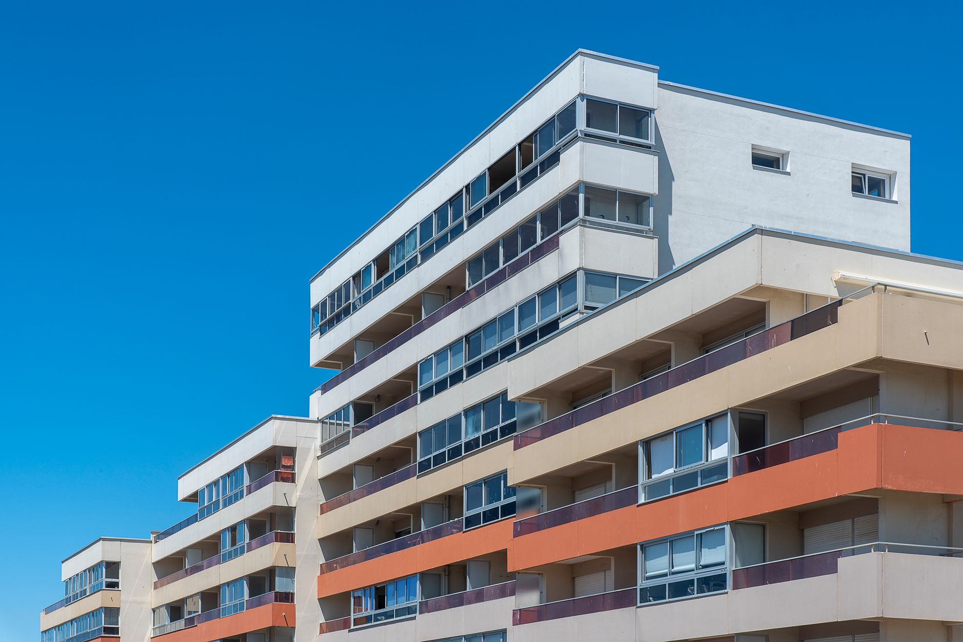 Analiză imobiliară: Cât de mult spațiu poți cumpăra cu 100.000 de euro în principalele orașe din România