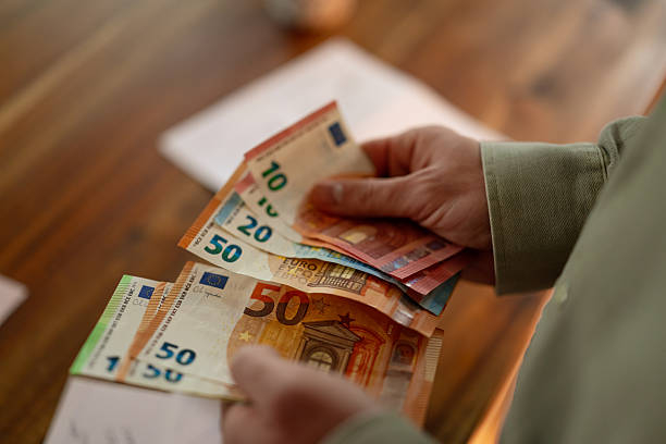 Când expiră obligația de plată: regulile de prescripție pentru datorii, taxe și amenzi