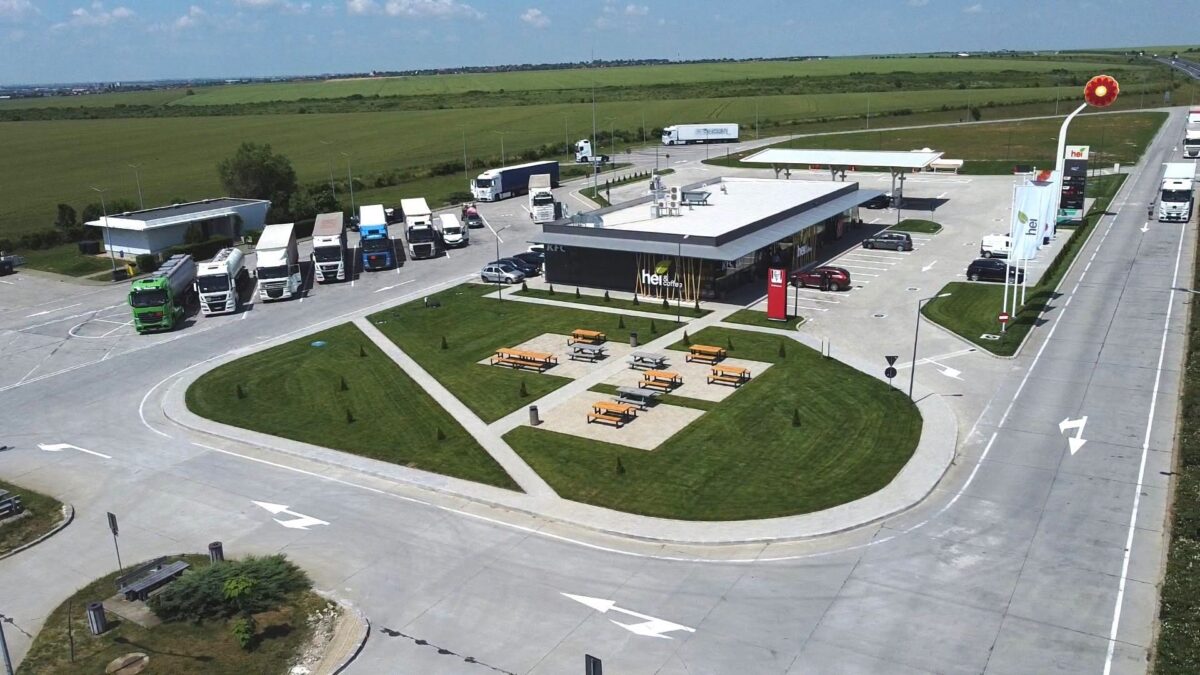 Rompetrol introduce achiziția rovinietei electronice direct în stațiile de alimentare