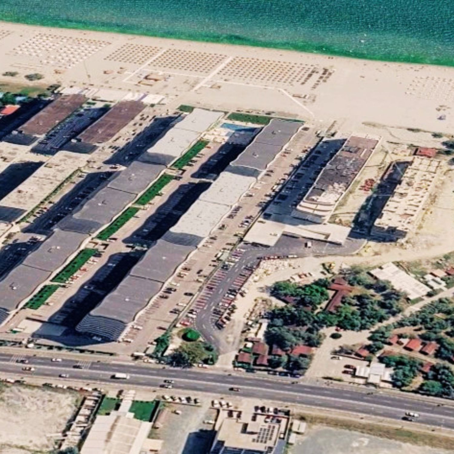 Creditorii Nordis Mamaia au aprobat un mecanism pentru finalizarea unui bloc de 13 etaje