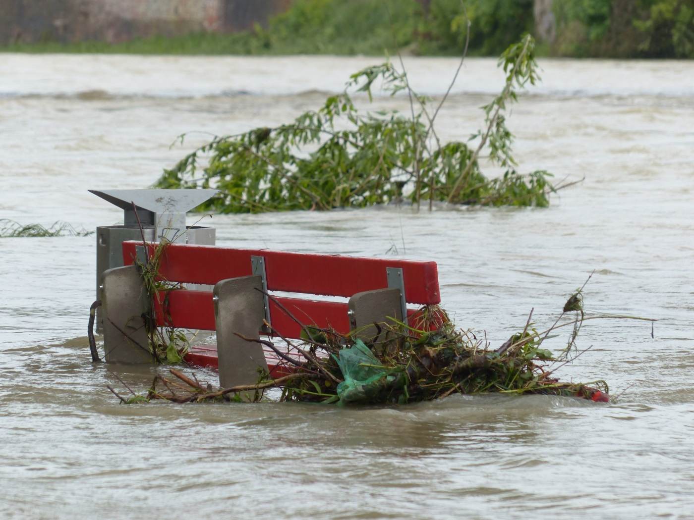România va primi 14,3 milioane euro pentru repararea infrastructurii afectate de inundații