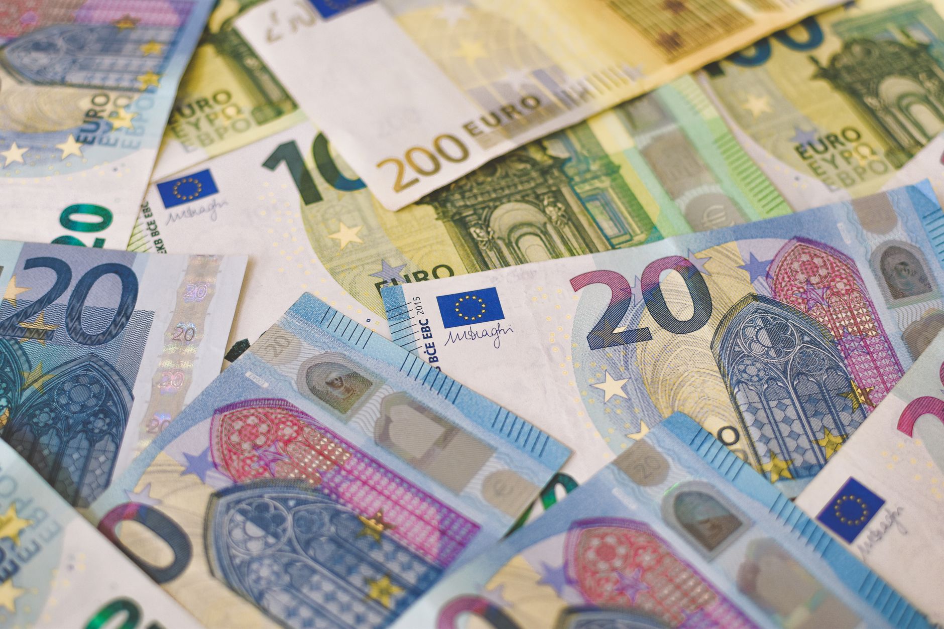 România poate beneficia de fonduri suplimentare din programul SAFE după reducerea cererilor Italiei și Ungariei