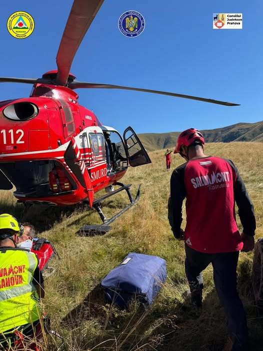 Motociclist rănit în masivul Ciucaș, preluat de un elicopter SMURD după un accident de enduro