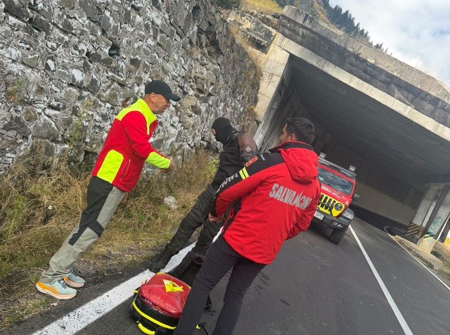 Accident cu o motocicletă pe drumul Transfăgărășan: un bărbat a ajuns la spital