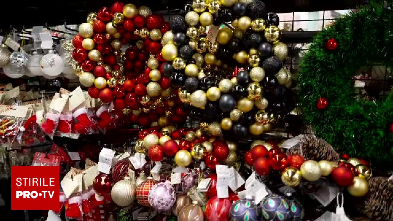 Fenomenul „Christmas Creep” afectează retailul: produsele de Crăciun apar pe rafturi lângă decorațiunile de Halloween