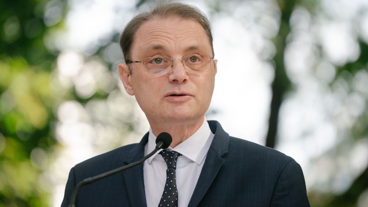 Prioritățile guvernului Luca Niculescu: creșterea pensiilor mici și legea salarizării unitare