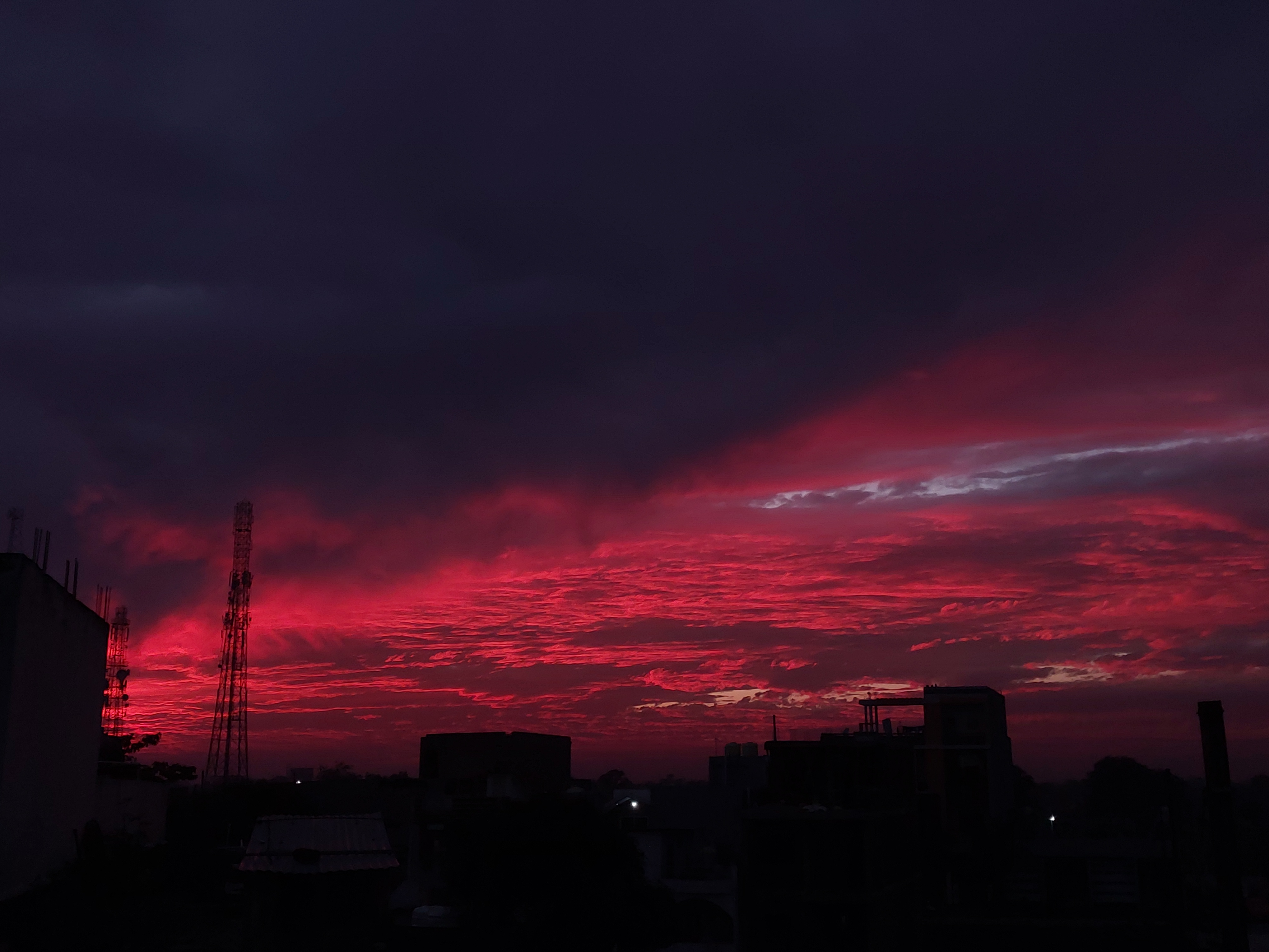 Avertisment meteorologic: Cod galben pentru ploi masive și vânt puternic în București și mai multe județe