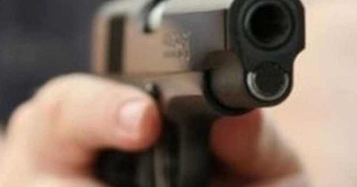 Intervenție violentă în Sectorul 3: Un bărbat a atacat un polițist cu un cuțit