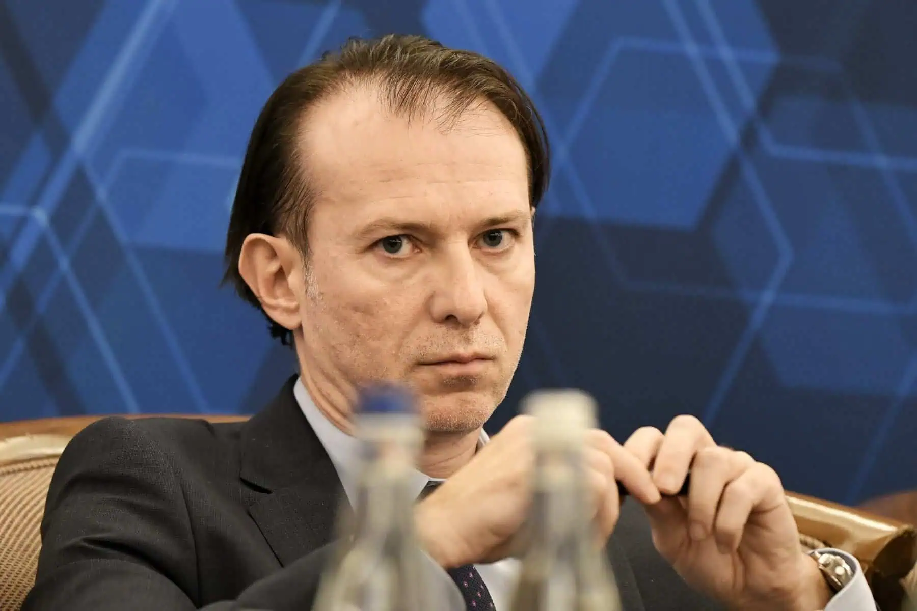 Florin Cîțu propune reducerea TVA la 19% și scăderea impozitului pe dividende pentru bugetul anului 2027