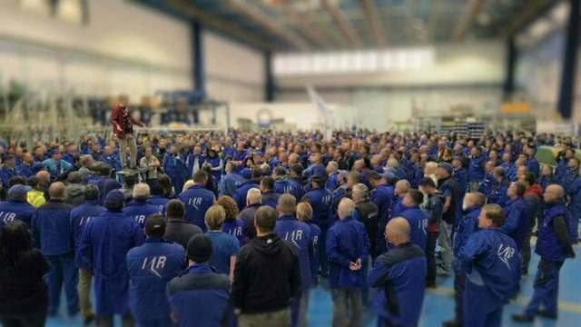 Protest la IAR Ghimbav: angajații nemulțumiți de creșterea indemnizațiilor administratorilor și blocarea salariilor