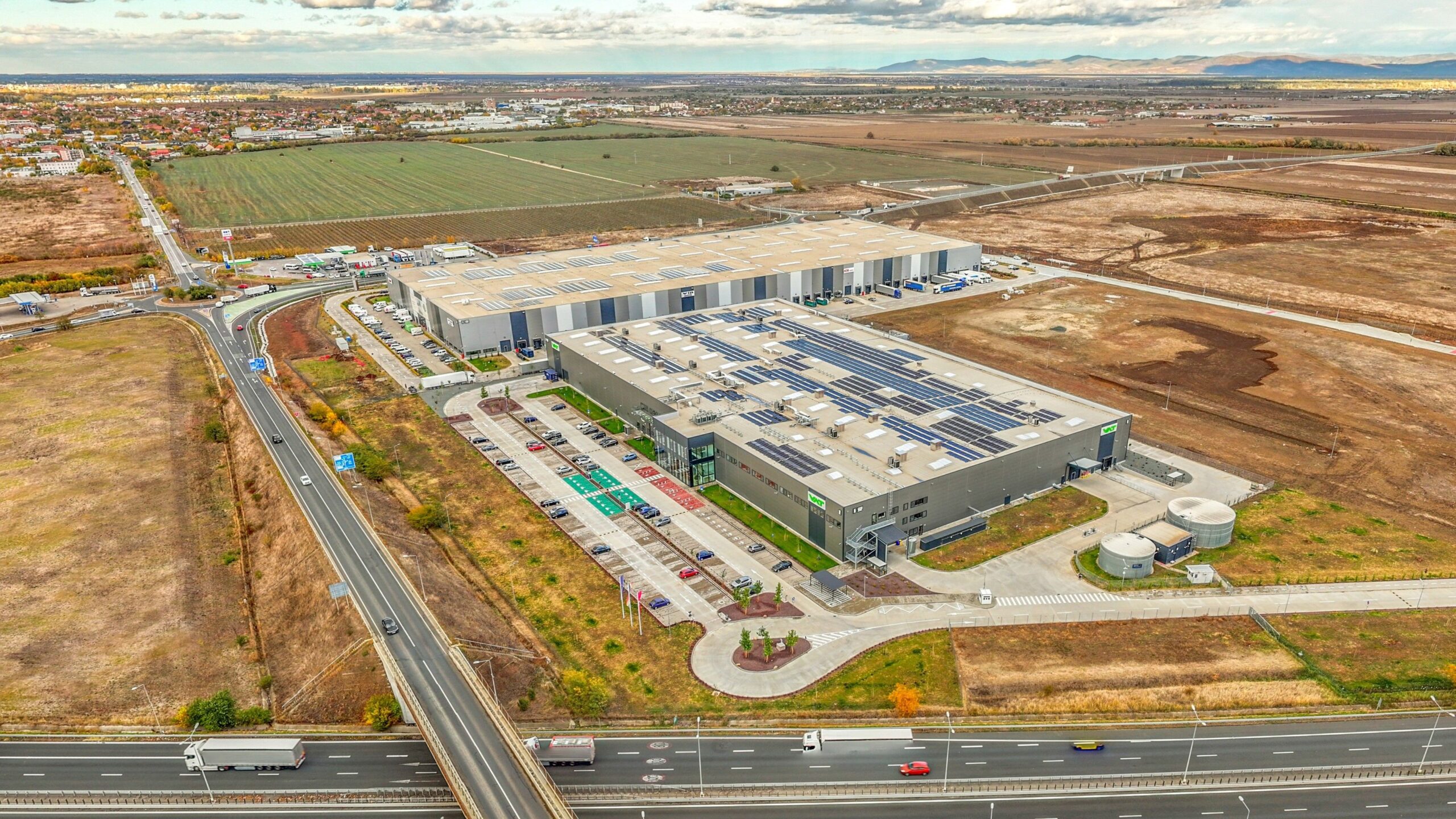 VAT România extinde unitatea de producție din Arad pentru a răspunde cererii din industria AI și semiconductori