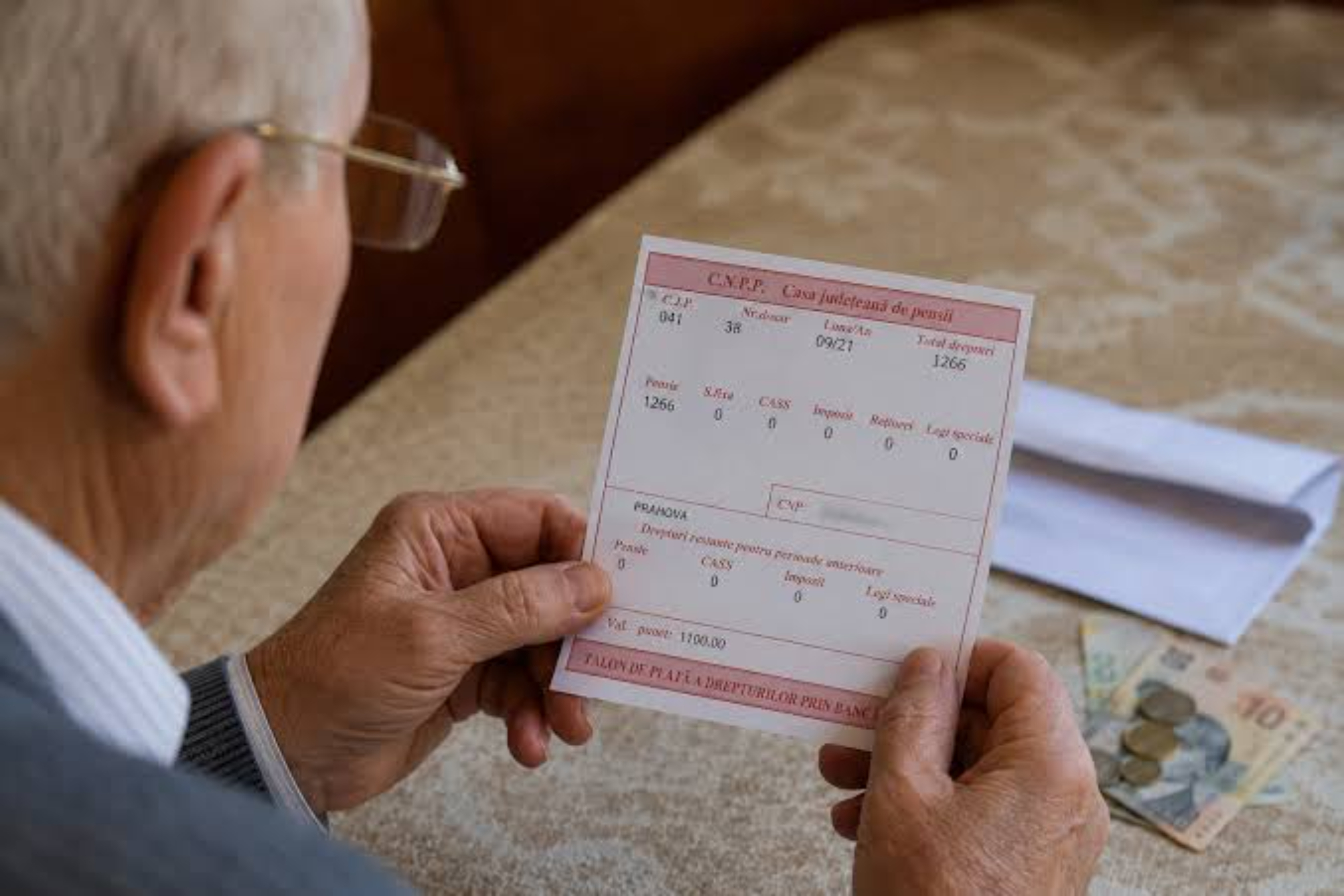 Ce soluții au românii care nu au 15 ani de cotizare la vârsta de pensionare