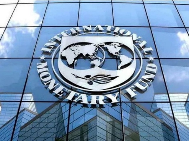 FMI revizuiește în jos prognozele pentru România: se preconizează o recesiune în anul 2026