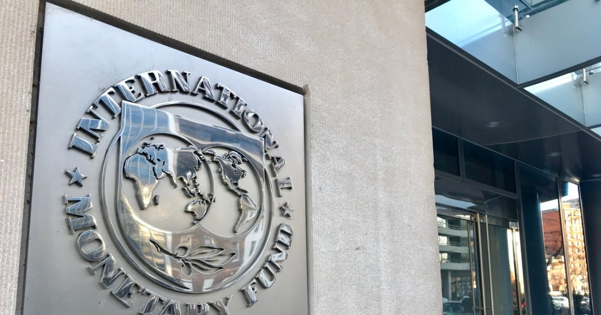 FMI avertizează: România și Irlanda vor fi singurele economii europene care se vor contracta anul acesta