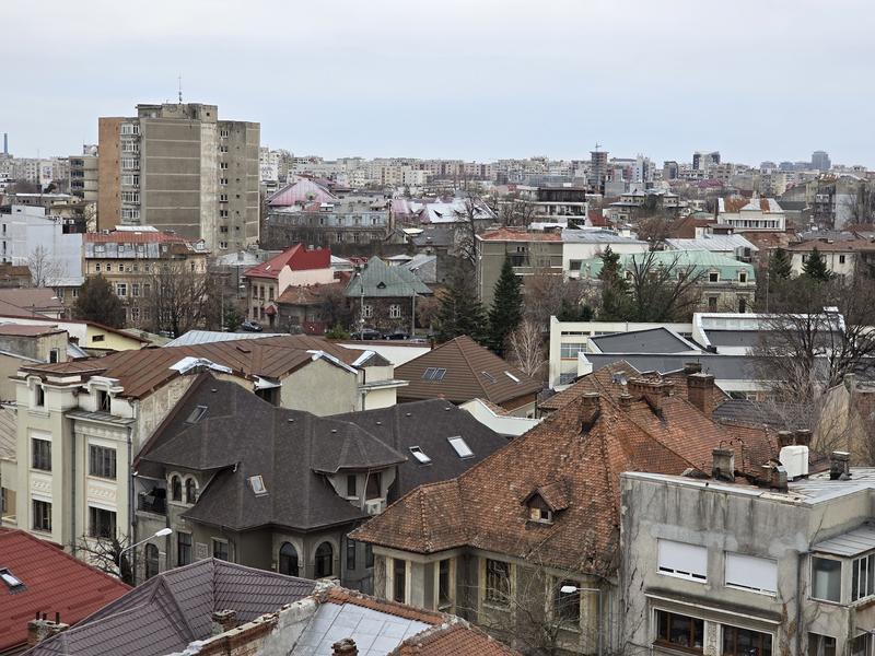 Piața imobiliară: Cluj-Napoca rămâne cel mai scump oraș, Bucureștiul urcă pe locul doi