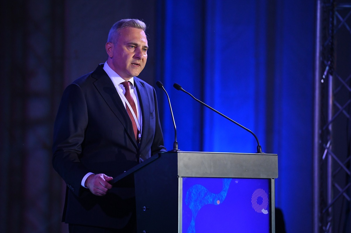 Instabilitatea politică pune în pericol accesul pacienților la tratamente și medicamente