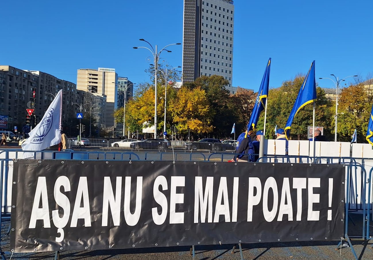Salariul mediu net a scăzut în august la 5.688 de lei, sub nivelul din iulie