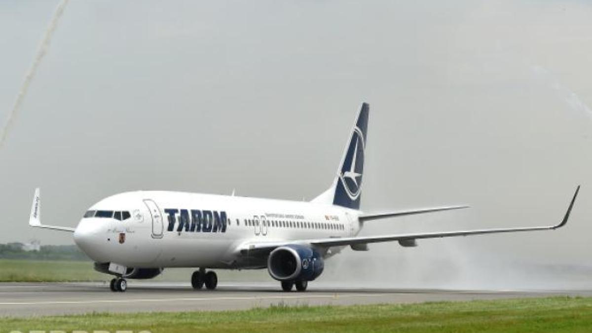 TAROM plătește taxe integrale, în timp ce Wizz Air beneficiază de reduceri la aeroporturile din România