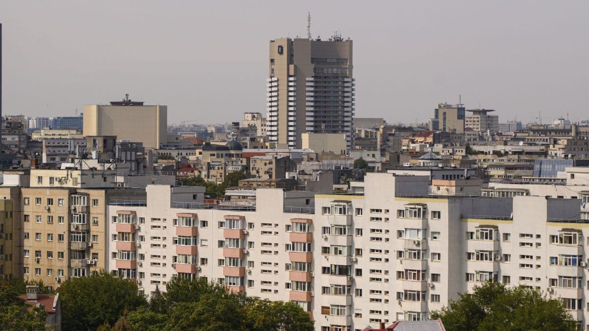 Majorarea impozitului pe locuință cu 100% pentru balconele închise fără autorizație
